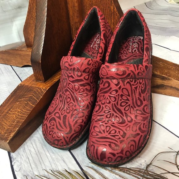 BOC Embossed Red Leather Clogs Size 10M - Picture 3 of 7
